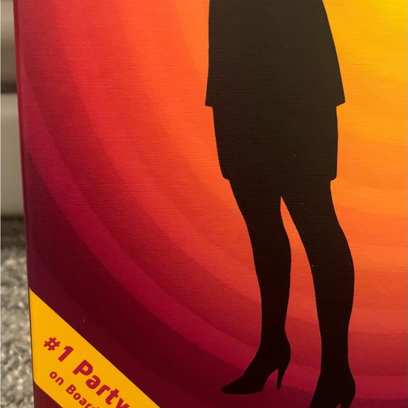 New Codenames Game 2-8 Players Popular English - Picture 3 of 11